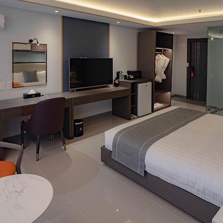 Subic Riviera Hotel And Residences Olongapo Kültér fotó